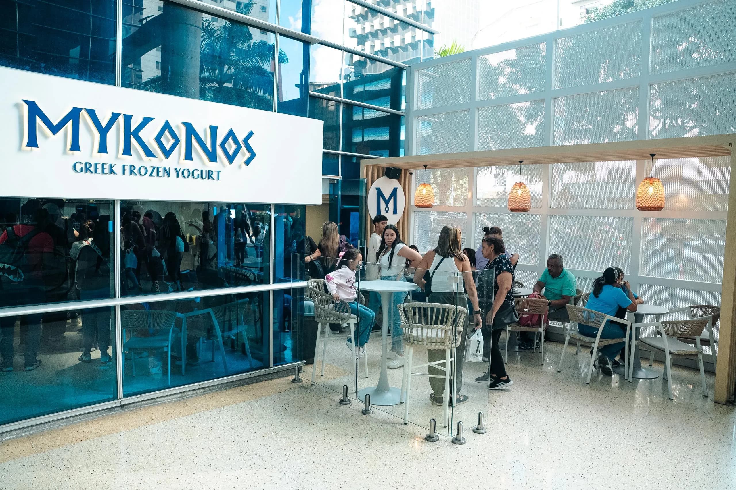 Sucursal Mykonos Greek Sambil la Candelaria - Entrada Vollmer