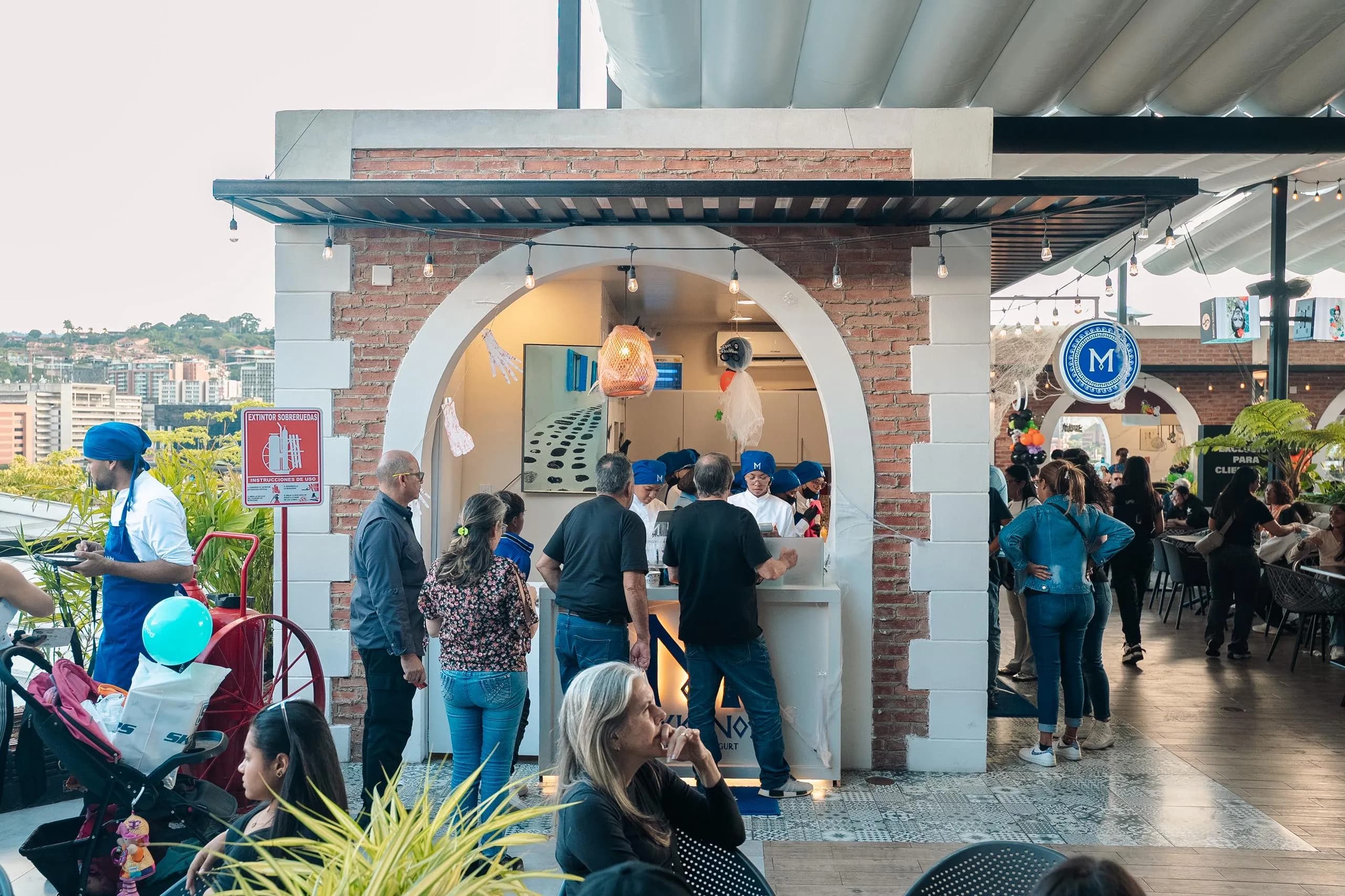 Sucursal Mykonos Greek Sambil Chacao - Nivel diversión, Santo Mercado